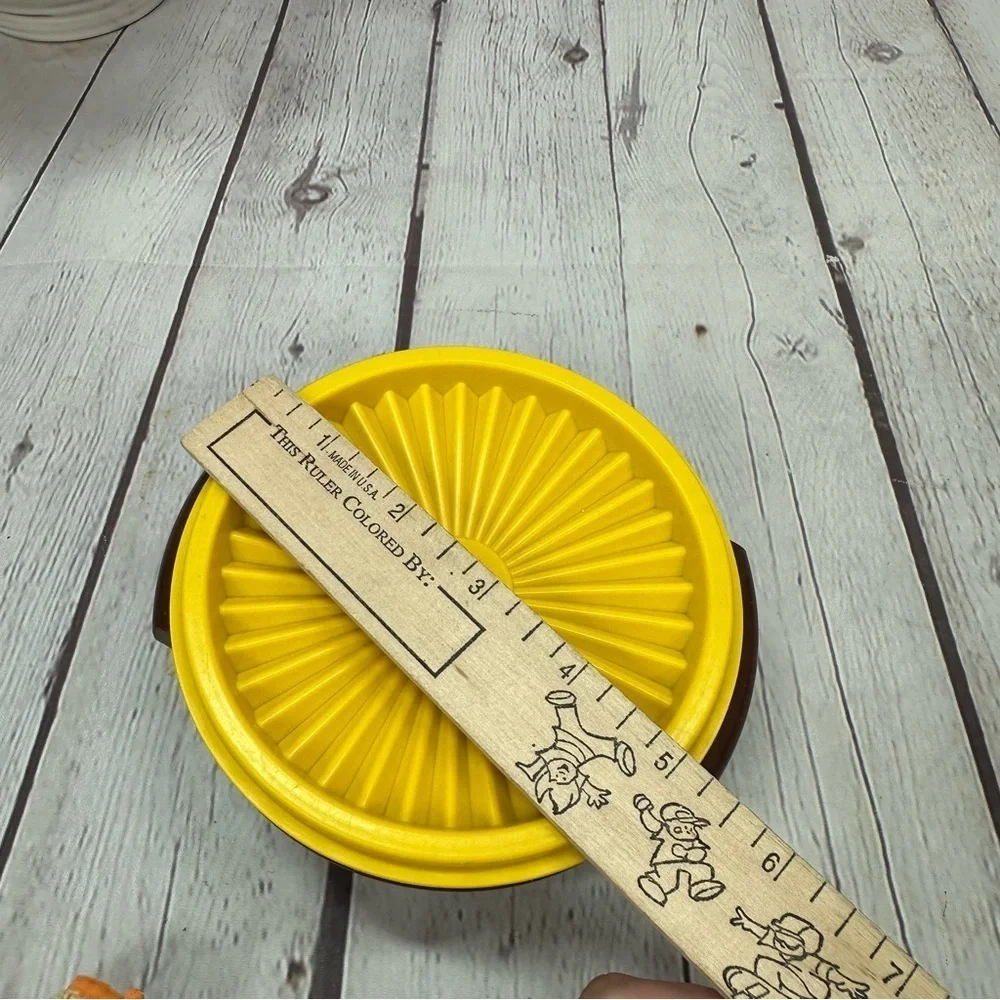 vintage tupperware 10 oz servalier Bowl 5